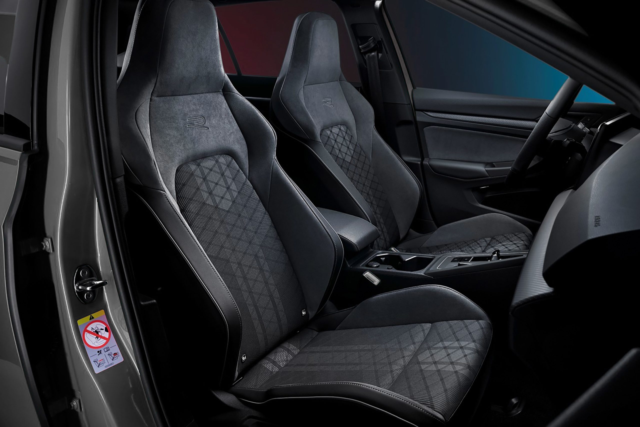 Volkswagen Golf - Nội thất xe